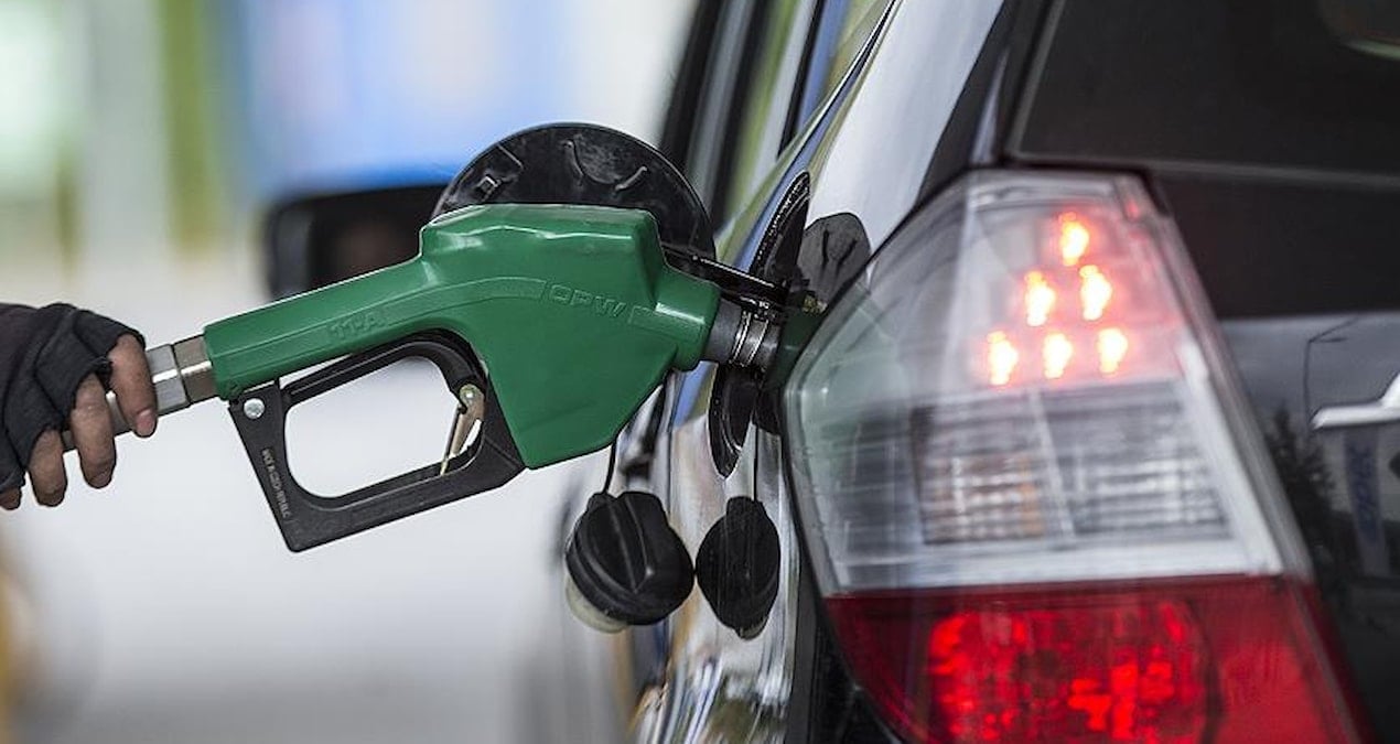 arac sahiplerine kotu haber benzin fiyati 54 tlyi asacak T9cMyLBj