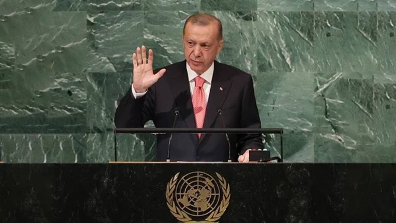 cumhurbaskani erdogan bmdeki filistin zirvesinde konustu konusmasi sirasinda sesi kesildi ZTpqX5GS