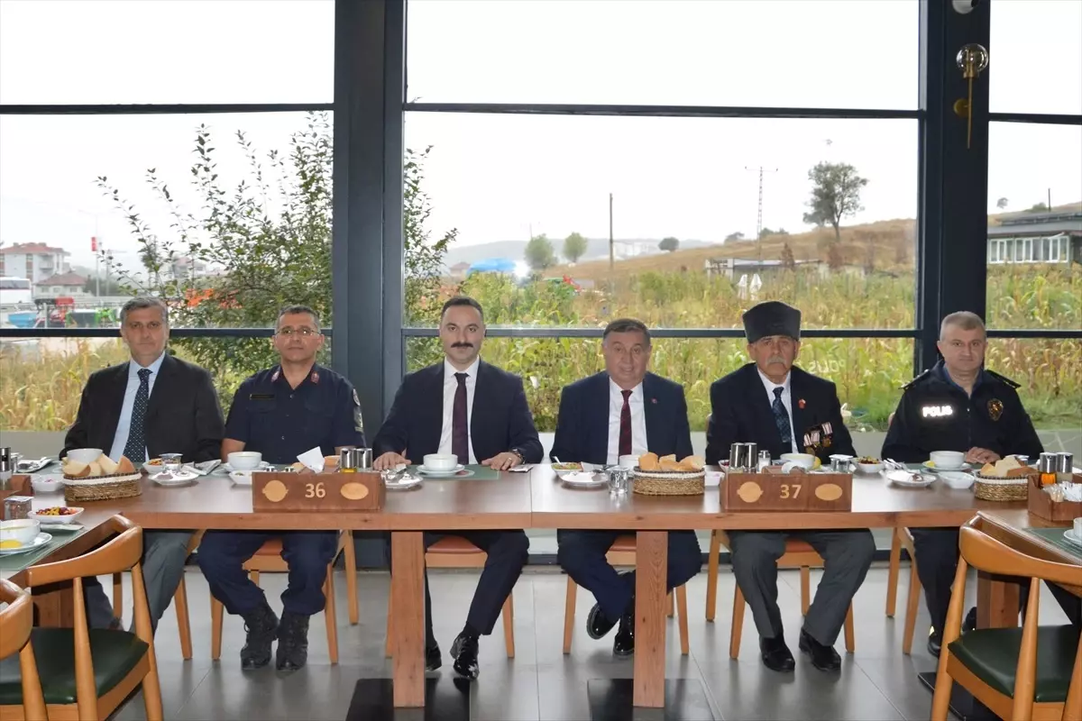 havza kaymakamligindan gaziler onuruna yemek programi rfZY1PfF