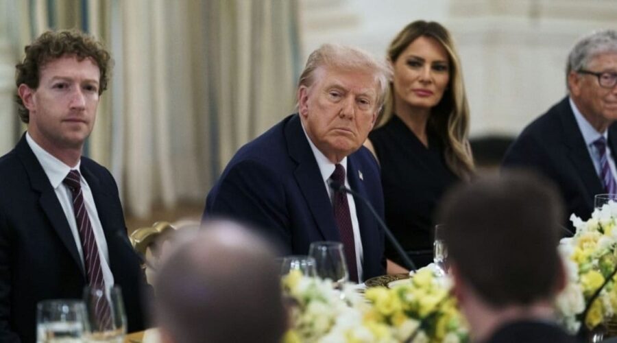 trump teknolojinin patronlariyla gorustu ama bir kisi haric VuuuyT9T