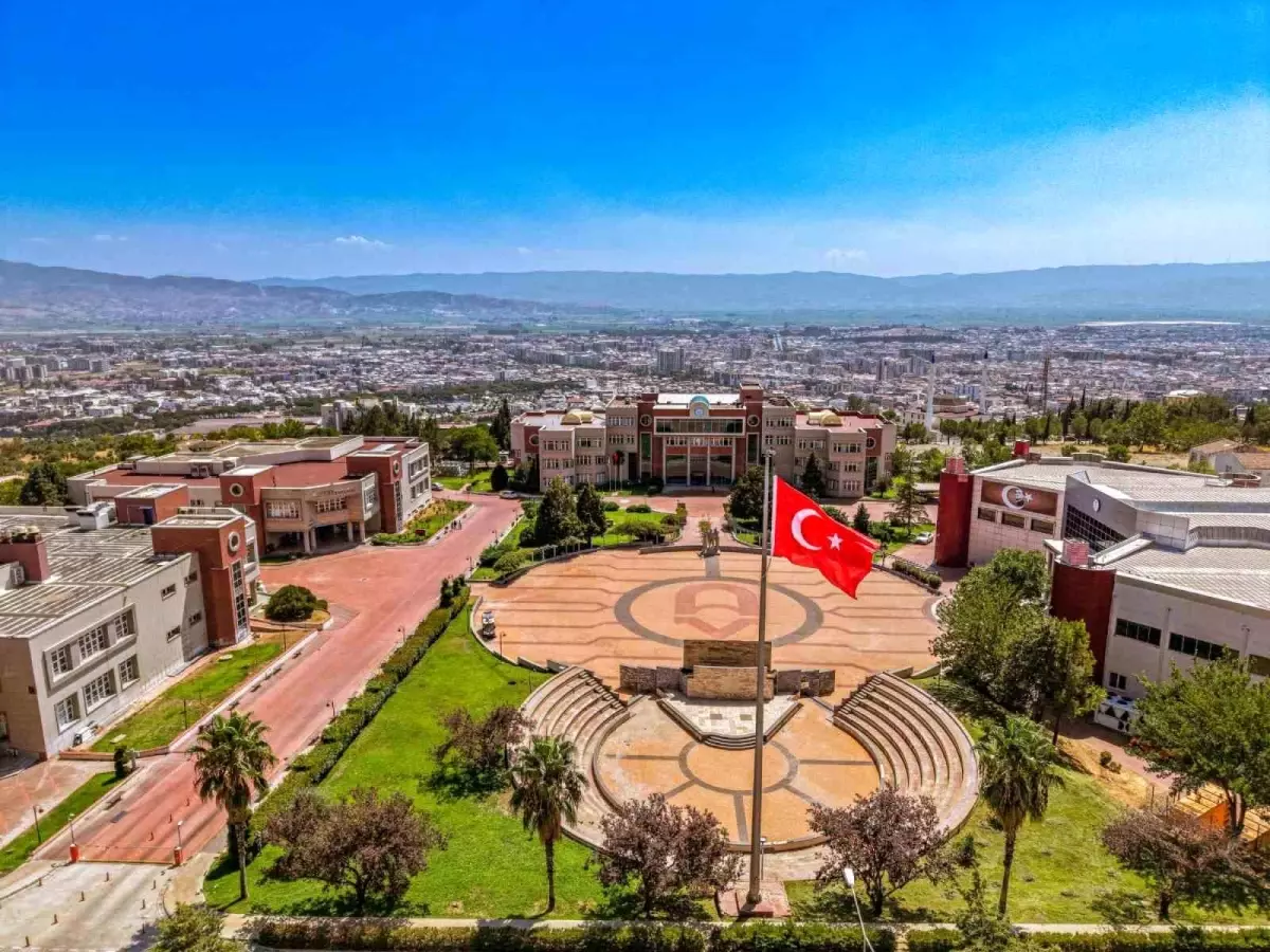 adu senatosundan israilin gazzedeki saldirilarina kinama Outf6pVZ.jpg