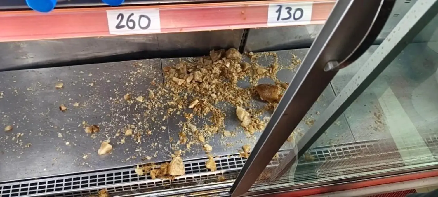 erzurumda tavuk dunyasinda korku dolu anlar donmus sise patladi KKDfaEwE.jpg