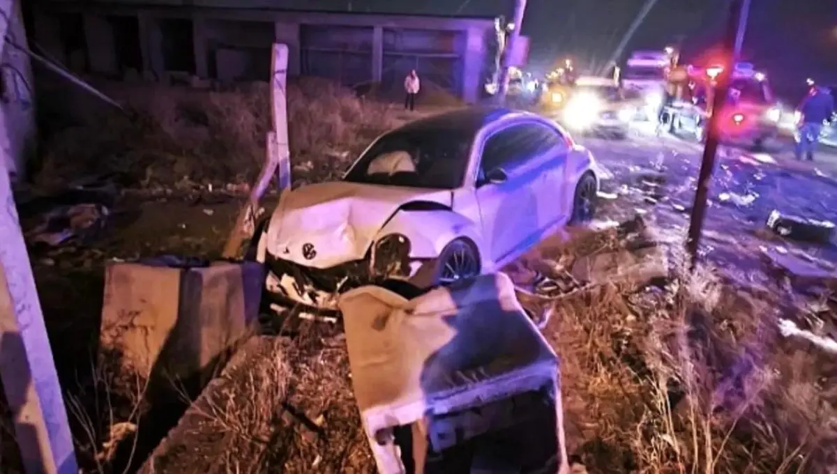 igdirda trafik kazasi surucu aracta sikisti sjv6NWjD