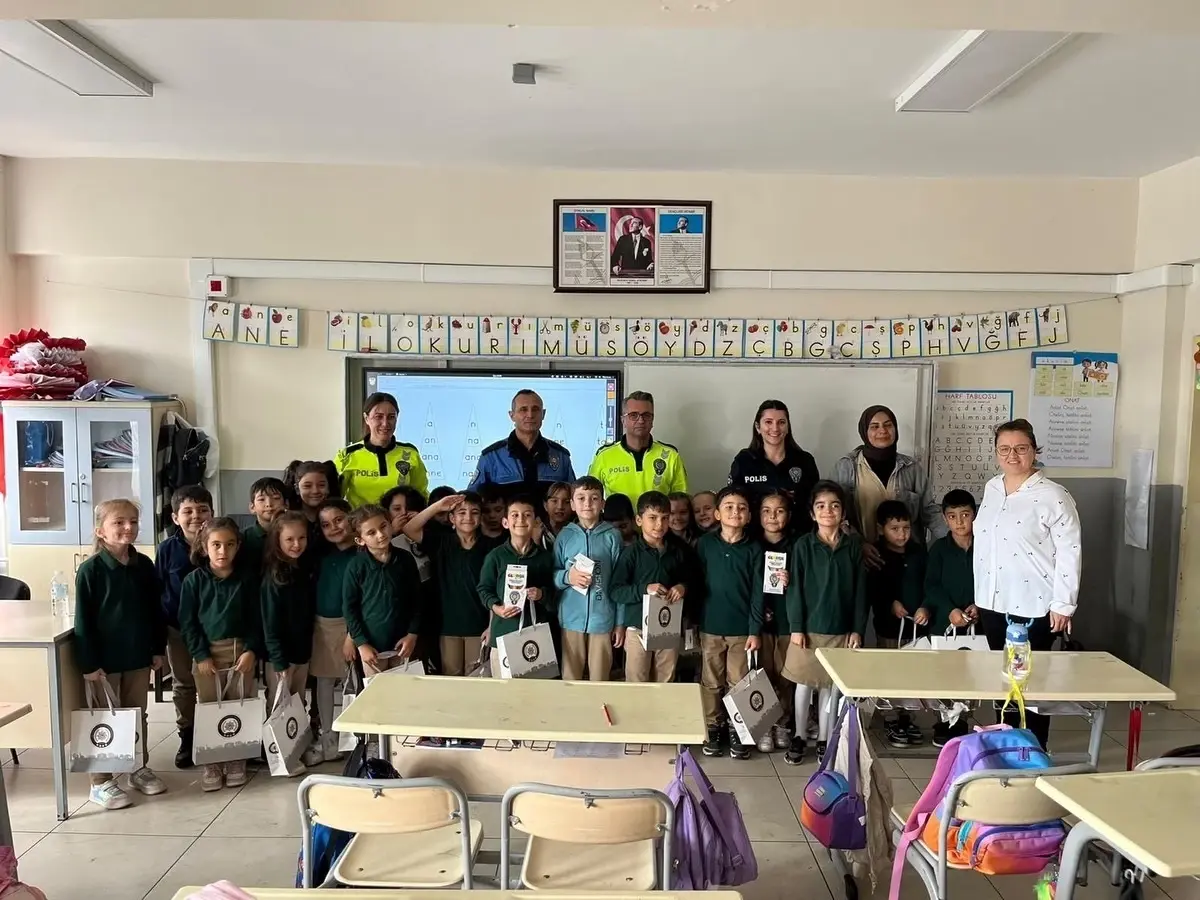 polislik meslegi ogrencilere anlatildi DhAXShA4