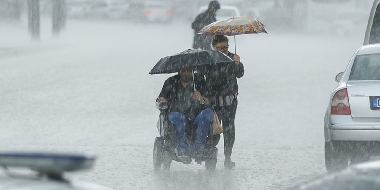 5 İlde Sel ve Fırtına Tehlikesi: Uyarılar Tarih Verilerek Yapıldı