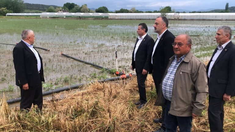 Amasya’da Sel Felaketi: Seralar Su Altında Kaldı, CHP’li Vekiller Araştırma Yaptı