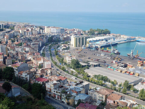 Chpli suicmezden akpye trabzonda sizin icin vargit cicekleri acti TtgziTyk