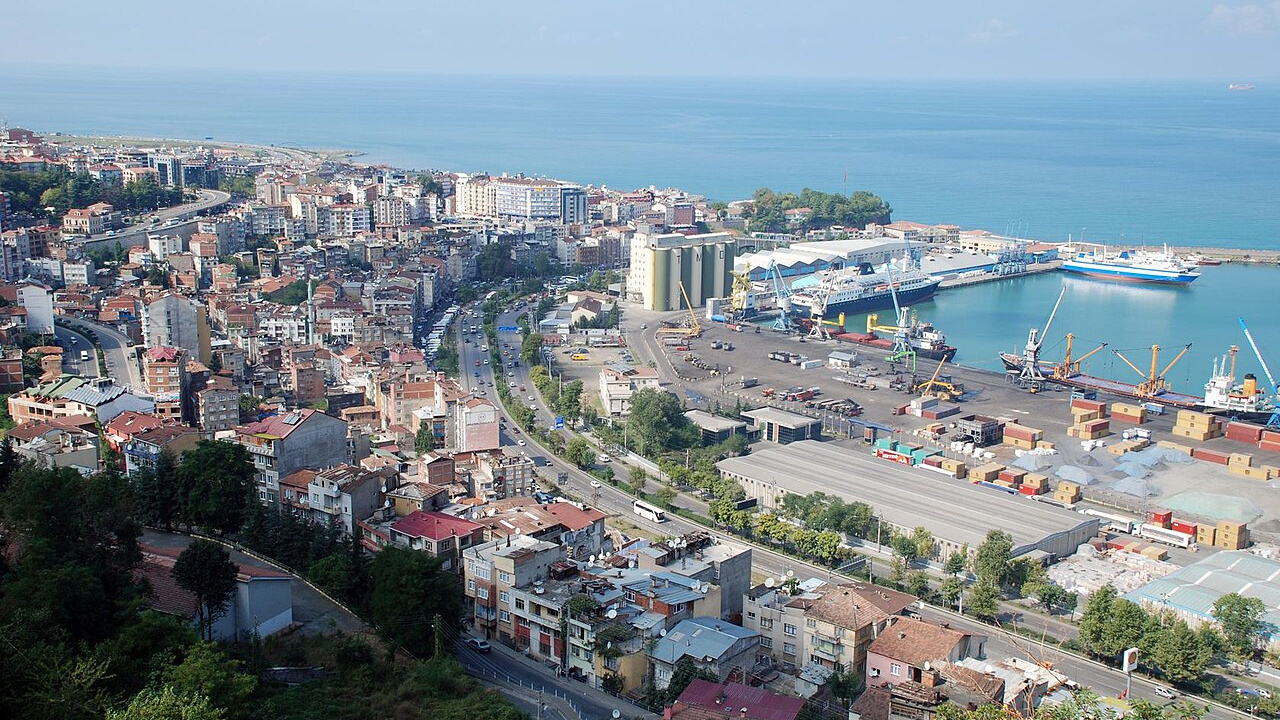 Chpli suicmezden akpye trabzonda sizin icin vargit cicekleri acti TtgziTyk